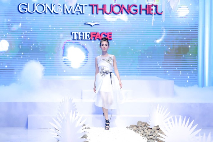 The Face: Minh Tu xin loi vi cu xu tho lo tren truyen hinh-Hinh-3